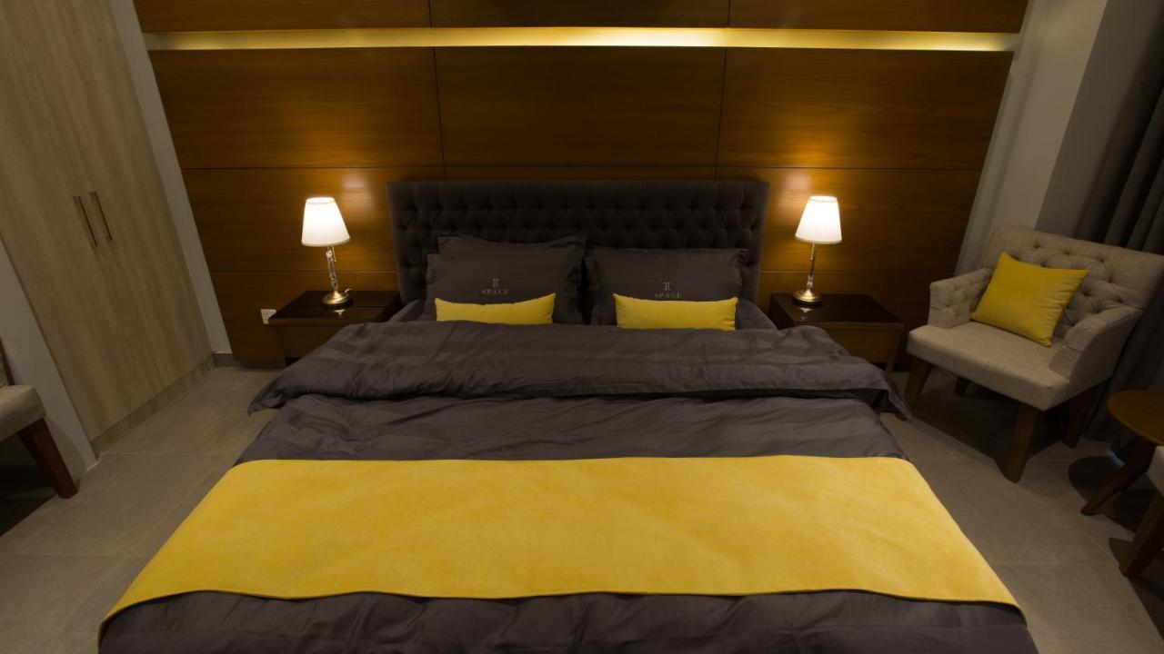 Space Luxury Rental Suites Rávalpindí Exteriér fotografie