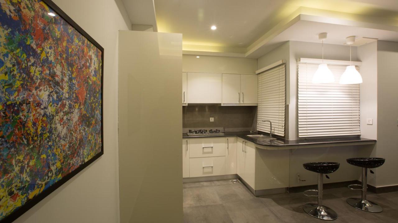 Space Luxury Rental Suites Rávalpindí Exteriér fotografie